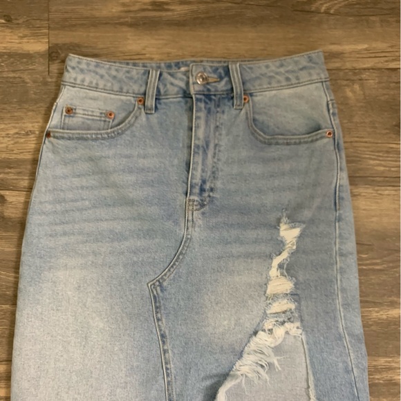 Forever 21 jeans distressed skirt - Picture 2 of 6